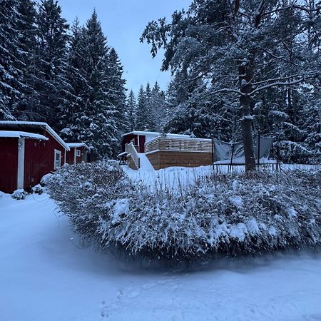Mysig Stuga I Naevesta Örebro Zewnętrze zdjęcie