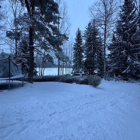 Mysig Stuga I Naevesta Örebro Zewnętrze zdjęcie