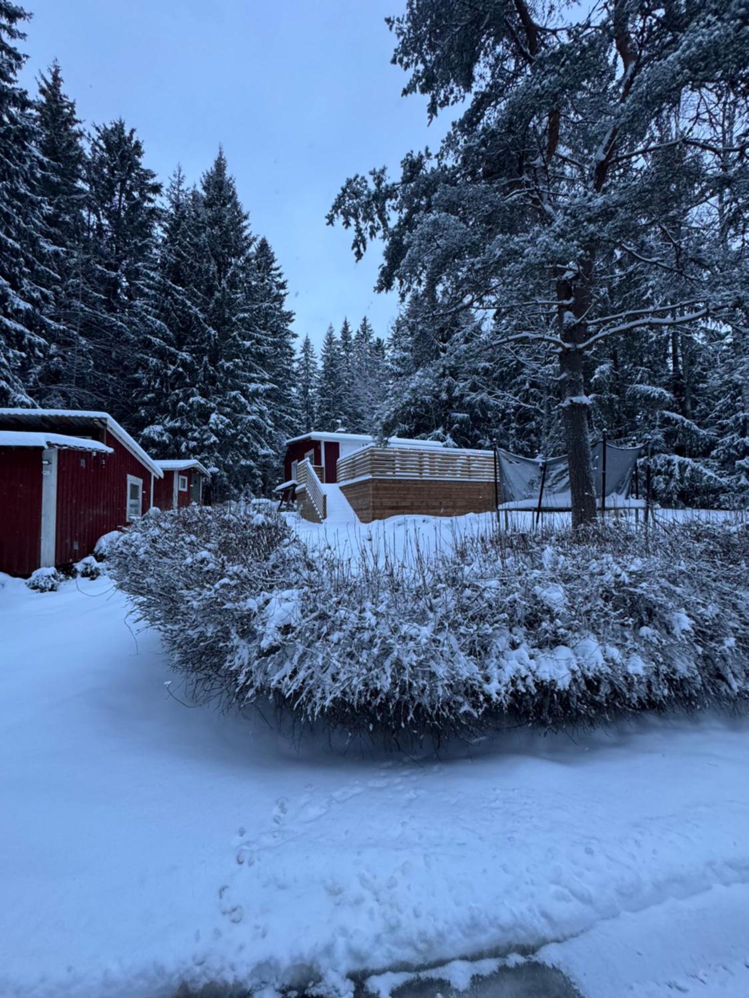 Mysig Stuga I Naevesta Örebro Zewnętrze zdjęcie