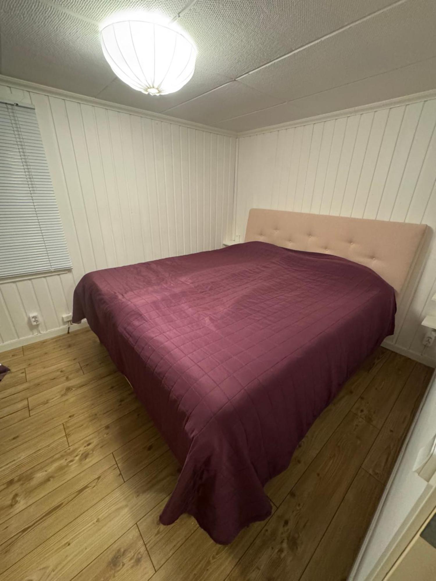 Mysig Stuga I Naevesta Örebro Zewnętrze zdjęcie